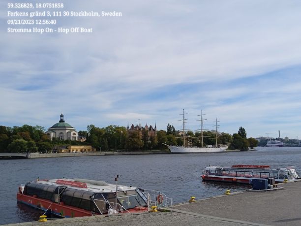 Stromma Hop On - Hop Off Boat